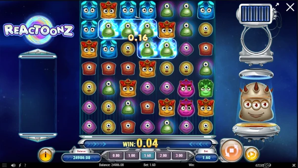 Play'n GO-дан Reactoonz слотының 7x7 ойын алаңымен интерфейсі